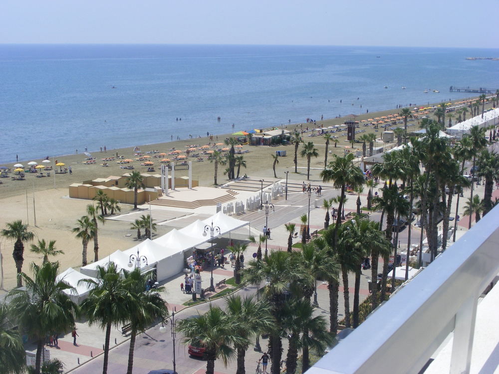 Sun Hall Beach Hotel Apartments Larnaca Cyprus thumbnail